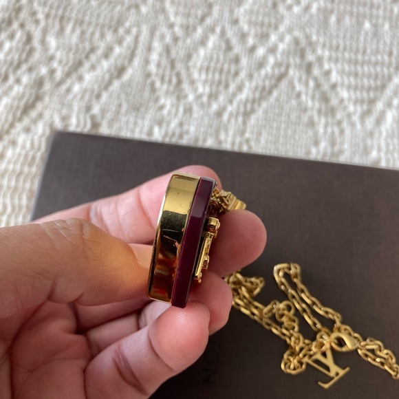 🦄 RARE 🦄 Authentic Louis Vuitton Resin Lock Me Heart Pendant Necklace - Picture 3 of 11